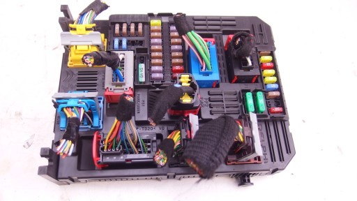 9830813080 - PEUGEOT 508 II BSI EI5 БЛОК ПРЕДОХРАНИТЕЛЕЙ