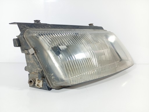 VW PASSAT B5 FL 00-05 REFLEKTOR light right front front OE 14742600