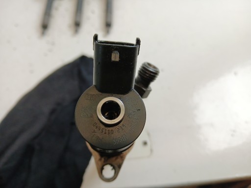 FORD FOCUS MK2 1.6 TDCI vstřikovač 0445110239