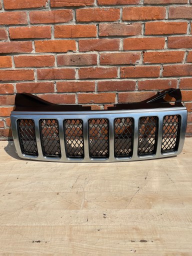 Решітка JEEP GRAND CHEROKEE WK 05-08 OVERLAND