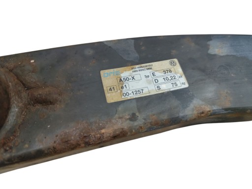 tazne svazek uchycení TABLICZKA VW TOURAN a 1T 1T0803881C