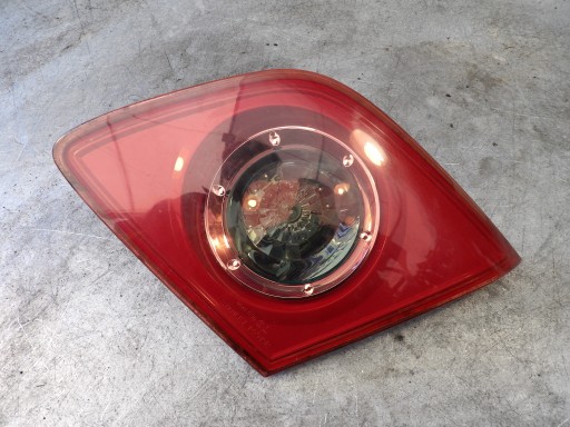 Mazda 3 light rear right trunk door P2913