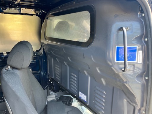 СКЛО ПЕРЕГОРОДНЕ 2020 MERCEDES VITO W447