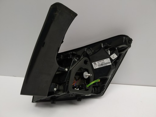 16+ Peugeot 3008 II P84 light rear part left plastic
