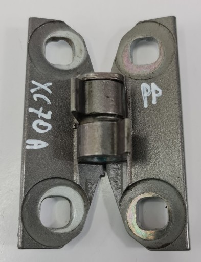 ПЕРЕДНЯ ПРАВА ДВЕРНА ПЕТЛЯ VOLVO XC70