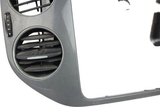 VW TIGUAN und LIFT 5N PANEL RAHMEN SRODOKOWA RADNIA NAWIEWY 5N0858069J