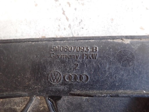 pillar of a bumper front VW GOLF V+ plus 2005- 5M0807093B