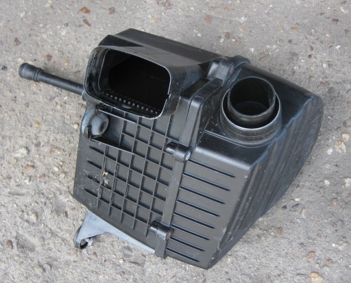 SKODA FABIA II 14R LIFT KOMBI Gehäuse filter luft 6R0129607C