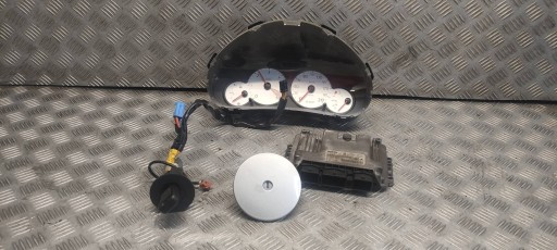 running board STARTOWY + cup of the fuel 1/3 PEUGEOT 206 and