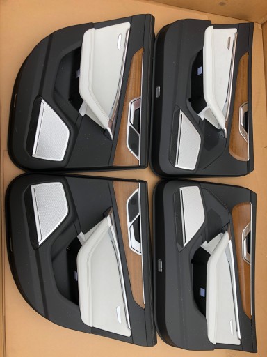 AUDI A6 C8 4k оббивка двері боковини комплект шкіра