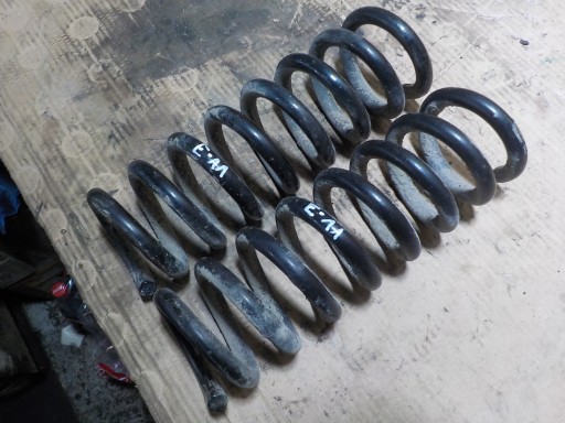 E350 - Пружини задній комплект MERCEDES W212 3.5 B седан