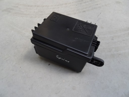 Корпус блоку запобіжників dacia spring