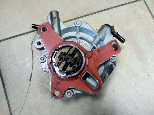 7042250300 - НАСОС VACUM VACUUM FORD MONDEO MK5 PEUGEOT*