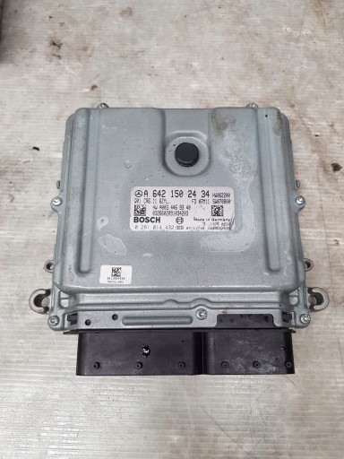 Контроллер двигуна mercedes w204 3.0cdi a6421502434