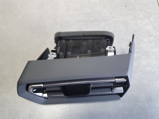 Audi A3 8Y lift grid air conditioning devices side of the dashboard 8Y1820902B