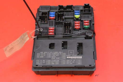 boîte à fusibles BSI 284B7-1HZ2A NISSAN NOTE 2 II E12 1.2 VVT 80 KM