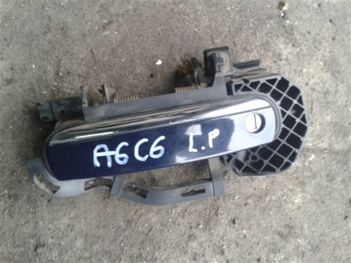 Ручка дверей ліва передня AUDI A6 C6 LY5K