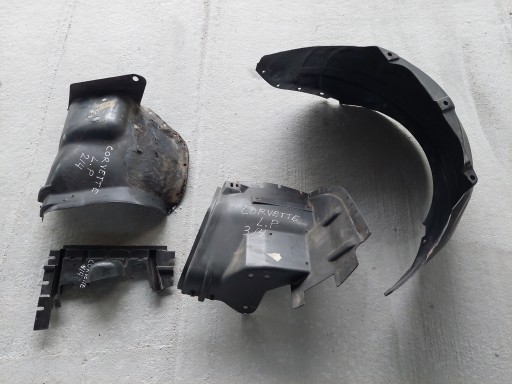 КОЛЕСНЫЕ АРКИ ПЕРЕДНЯЯ ЛЕВАЯ В КОМПЛЕКТЕ CHEVROLET CORVETTE C4 5.7