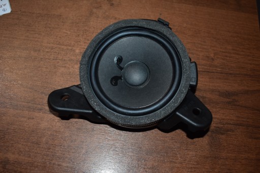 IDEALNY speaker right MERCEDES W214 1