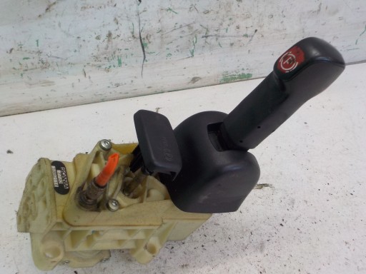 1882116 - РЫЧАГ РУЧНОГО ТОРМОЗА SCANIA