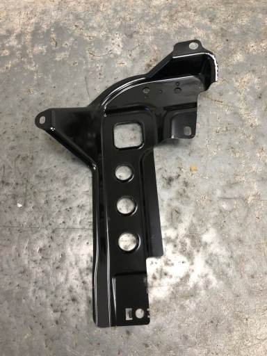 USZTYWNIENIE console MERCEDES W205 KOMBI A2056100002