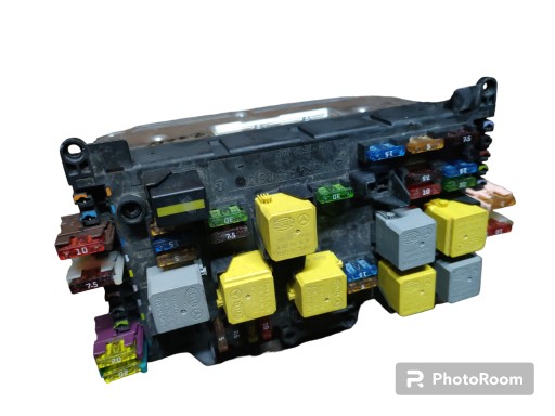 A6399005300 - Mercedes vito viano 639 lift 2.2 cdi модуль той самий драйвер 6399005300 om651