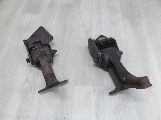 AFRA929 - DAF LF 45 55 06-14 LAPA ПЕТЛЯ ПОДУШКА КАБИНЫ ЛЕВ