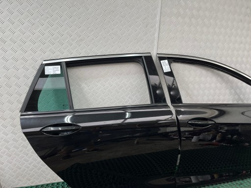 OPEL INSIGNIA B LIFT 20-22 KOMBI door front + rear. right colour Z22Y