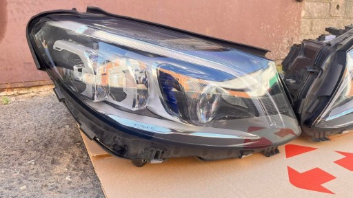 A2059061506KZ A2059051606KZ - Mercedes C W205 Lift Multibeam Set в идеале
