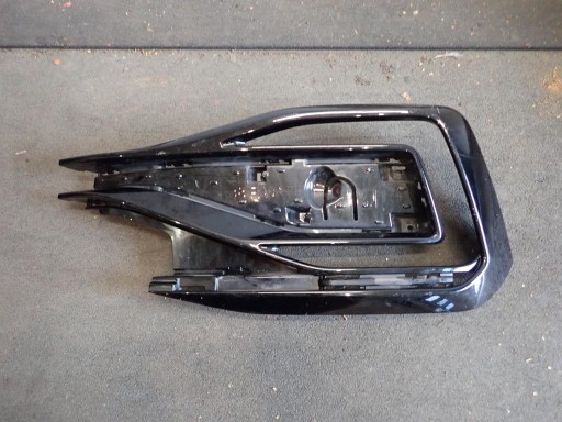 grid of a bumper left VW PASSAT B8 LIFT GTE 2019- 3G0853793B