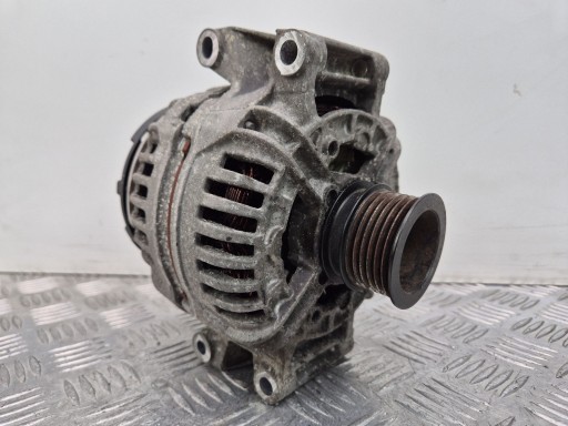 Mercedes C280 W204 3.0 Alternator A0131546302