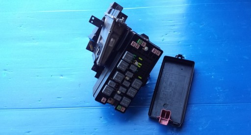 Коробка електричних запобіжників mustang box