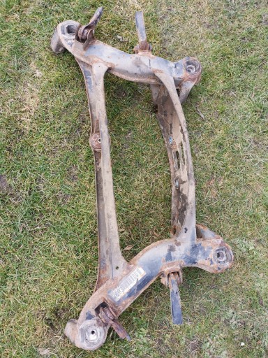 Mercedes w124 сани задня балка підвіска