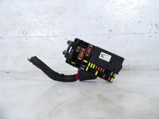 OPEL ASTRA K 1.4T Module fusibles 15533697-01