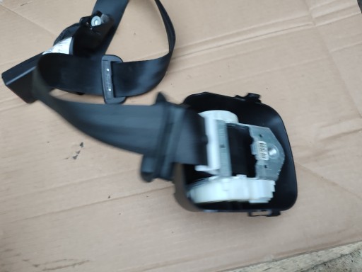 Gurten Sicherheits mitte heck VOLKSWAGEN VW JETTA 5C 5C6857807M