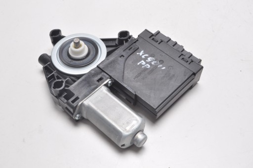 Электродвигатель стеклоподъемника volvo xc90 ii передний правый 31453357