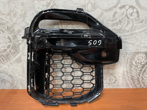 grid of a bumper M PAKIET right BMW X5 G05