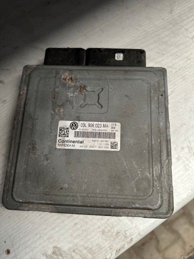 computer control unit of the engine VW POLO 6R 5 V 1.6 TDI 03L906023MA 5WP42904 AA