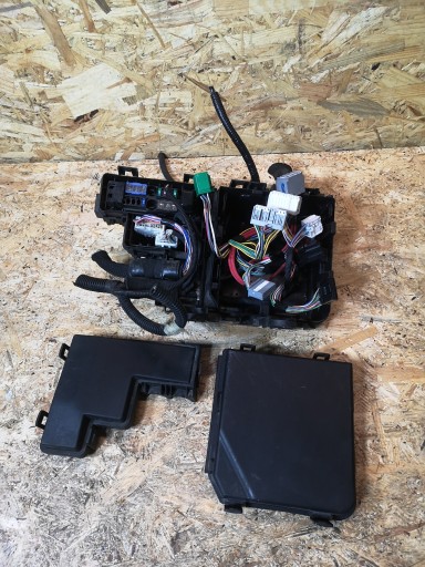 Блок запобіжників renault kadjar