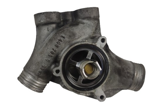 BMW M5 E39 E34 thermostat housing 1406764