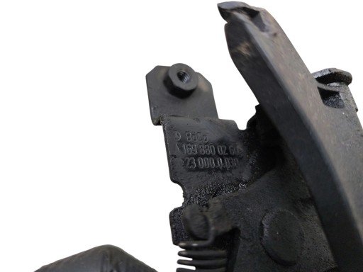 Della serratura RYGIEL del cofano MERCEDES B W245 (2005-2008) 1698800260