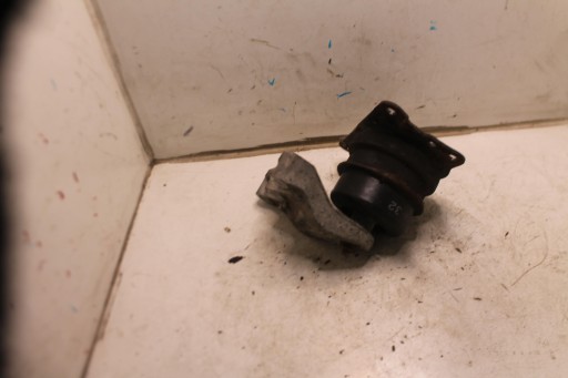 holder engine mount 6Q0199185AA VW POLO 6R 1.6 TDI 09-14