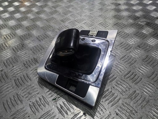 3C1820015J - Ручка рамка VW PASSAT B6 3C0864263A DSG