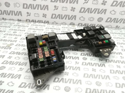 Блок запобіжників / комплект квт (к.с.) 8x2t-14290-td 2009 передній чорний