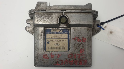 computer of the engine ECU 7700104956 RENAULT