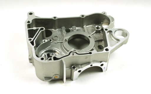 КАРТЕР ДВИГУНА ПРАВИЙ ДЛЯ СКУТЕРА B-MAX