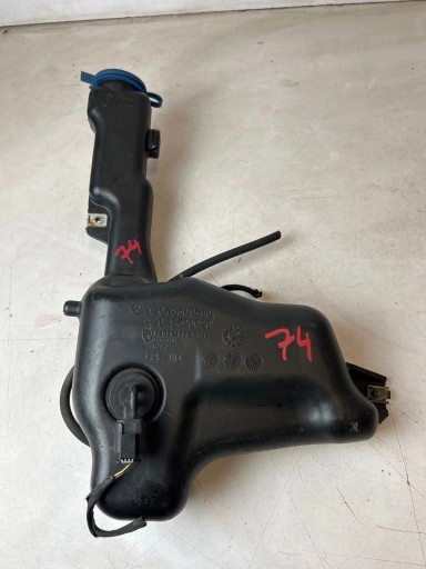 washer fluid tank pump Mercedes W204 C klasa