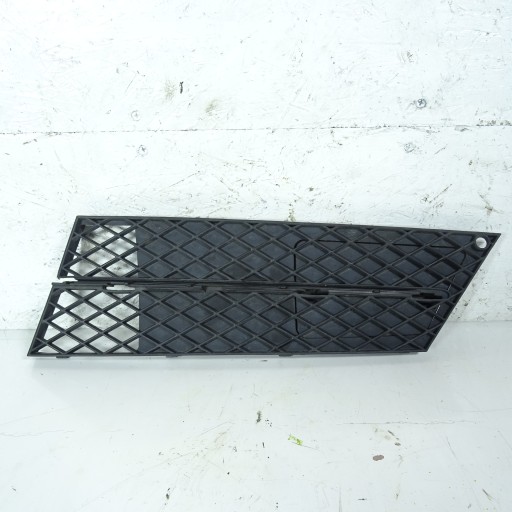 BMW SERIA 5 E60 grid of a bumper front left 7178097