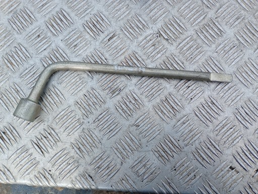key DO wheels of wheels TOYOTA COROLLA E12 AVENSIS 21
