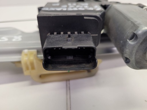 window regulator electrical front right side Opel Crossland X 2019